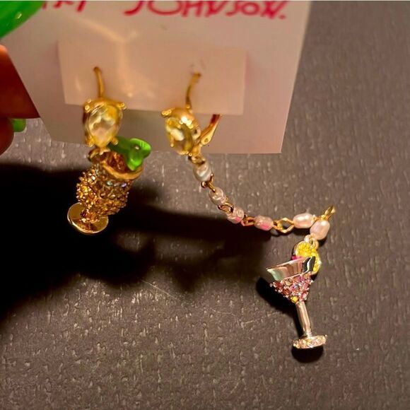 🩷 Betsey Johnson Island Cocktail Mismatched Margaritas Dangle Earrings 🩷 - Picture 2 of 8
